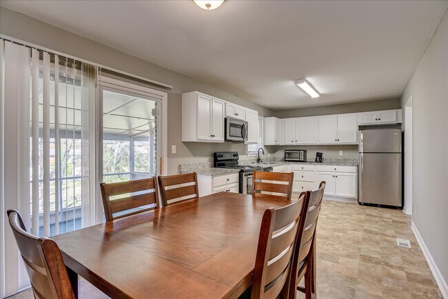 Foto del edificio - 1215 Glenwood Dr