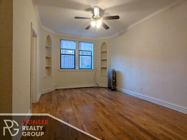 Foto del edificio - 4829 N Damen Ave