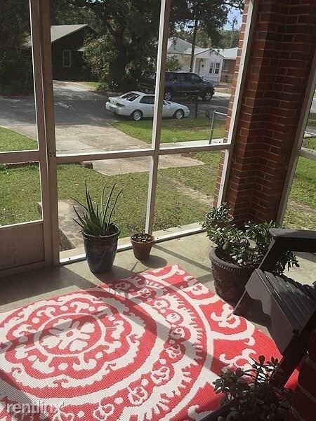 Foto del edificio - 1114 W Chase St