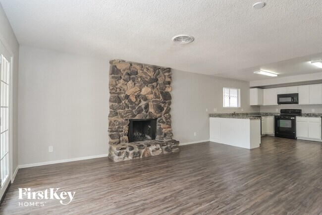 Building Photo - 4071 Oakhill Ave
