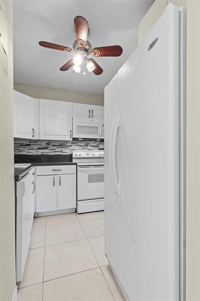 Foto del edificio - 751 Pine Dr