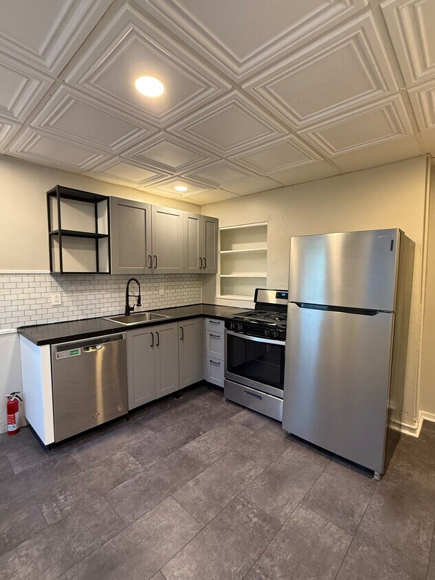 Recently remodeled kitchen - 1644 Westmont Ave
