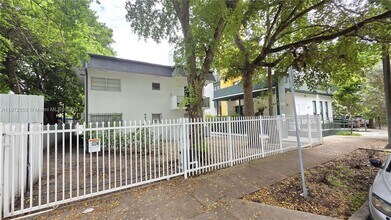 Building Photo - 641 NW 2nd St