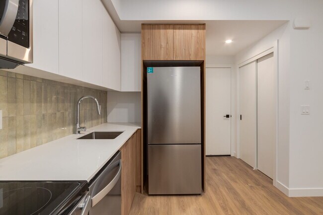 Building Photo - Move-In Special! Cozy Lower 1-Bedroom Suite in Richmond