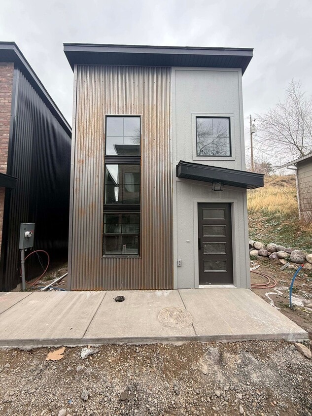 Primary Photo - Steel Hollow Cottage Community
