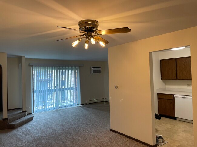 Foto del edificio - 15818 Orlan Brook Dr