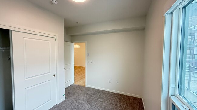 Building Photo - 20295 Seton Way SE