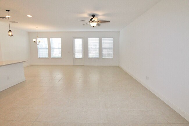 Building Photo - Apopka-Sweetwater Country Club - 3 Bedroom...