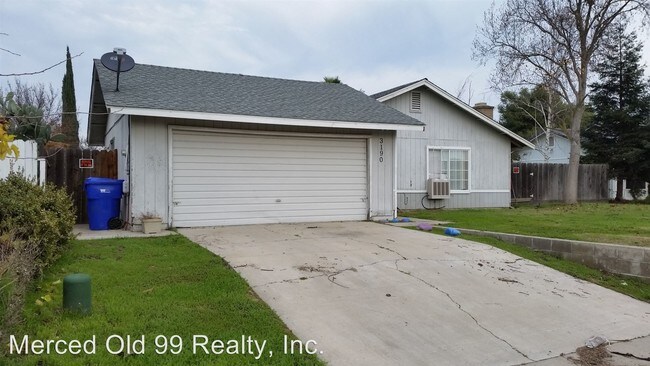 Building Photo - 3190 Poplar Dr