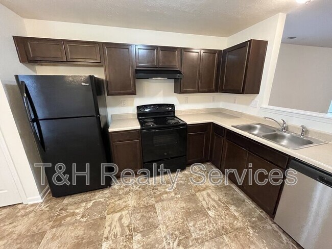 Foto del edificio - 2431 Pinebark Dr