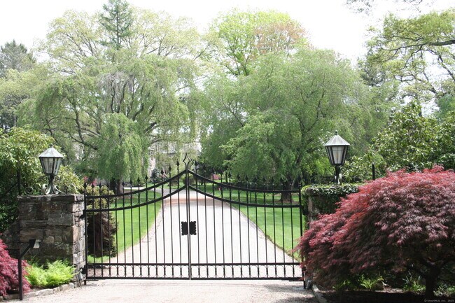 Foto del edificio - 35 Dogwood Ln