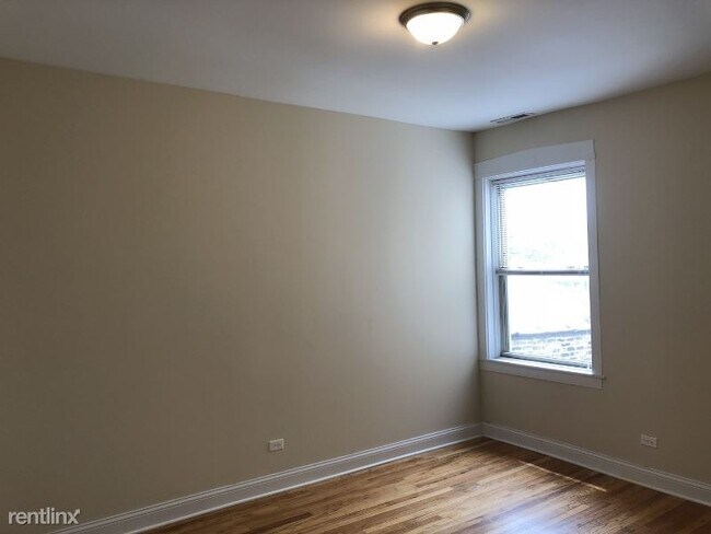 Building Photo - 4844 N Drake Ave