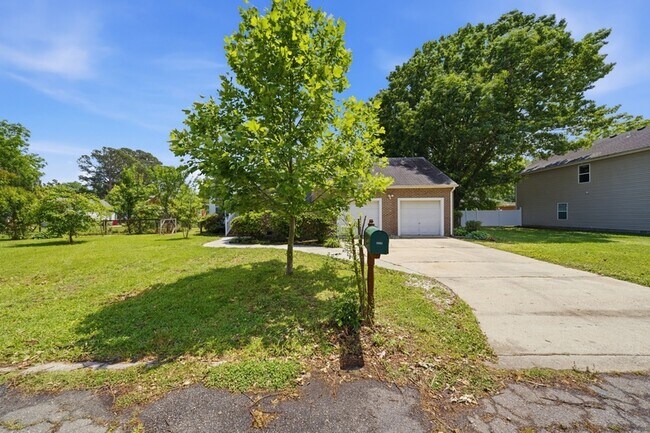 Foto del edificio - 4553 Shoshone Ct