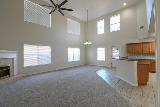 Foto del edificio - 735 Loblolly Bay Dr