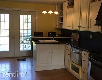 Building Photo - 3 br, 1 bath House - 2304 Hero Dr