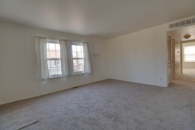 Building Photo - Lakefront view with 2 bd and 1 ba
