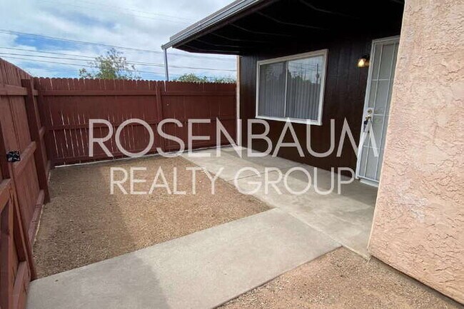 Foto del edificio - 2625 N Alvernon Way