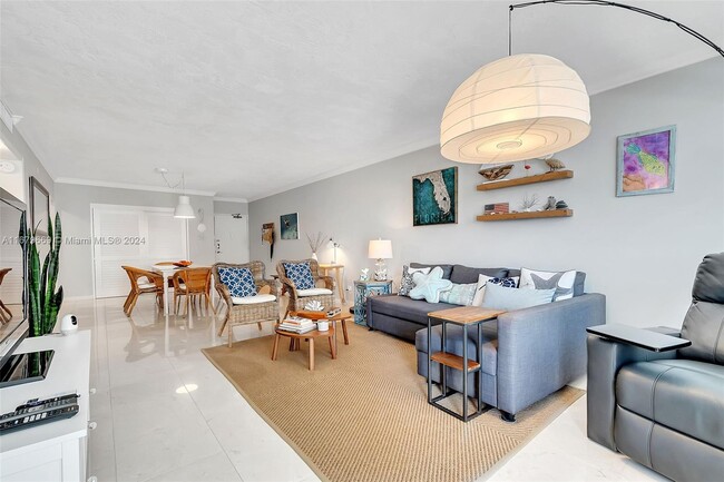 Building Photo - 4250 Galt Ocean Dr