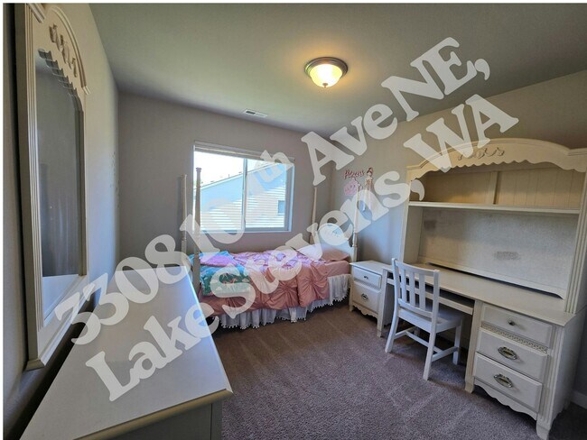 Foto del edificio - 3308 104th Ave NE