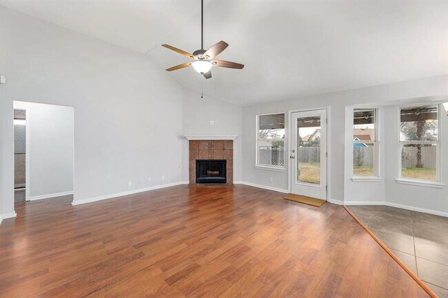 Building Photo - 214 Crystal Knoll Blvd