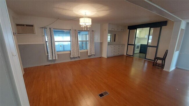 Foto del edificio - 2125 Kepner Dr