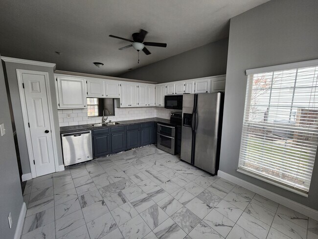 Building Photo - 11156 Harrington Ln