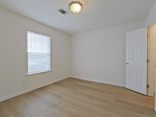 Building Photo - MOVE in Ready near Ft Gordon