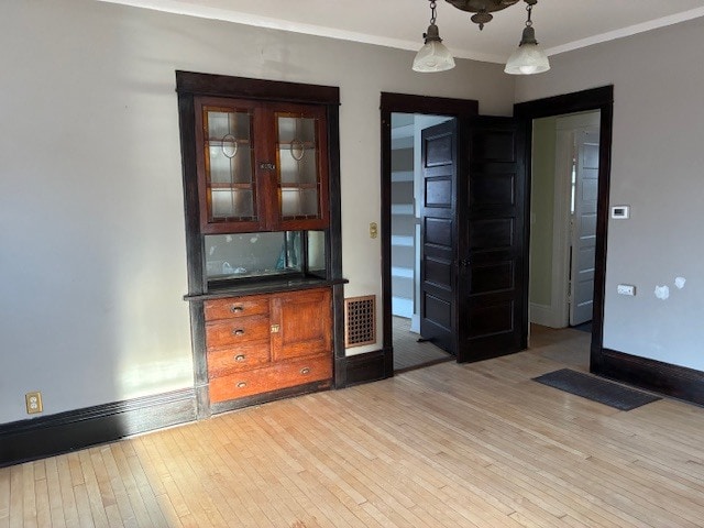 Building Photo - 1042 E Gorham St