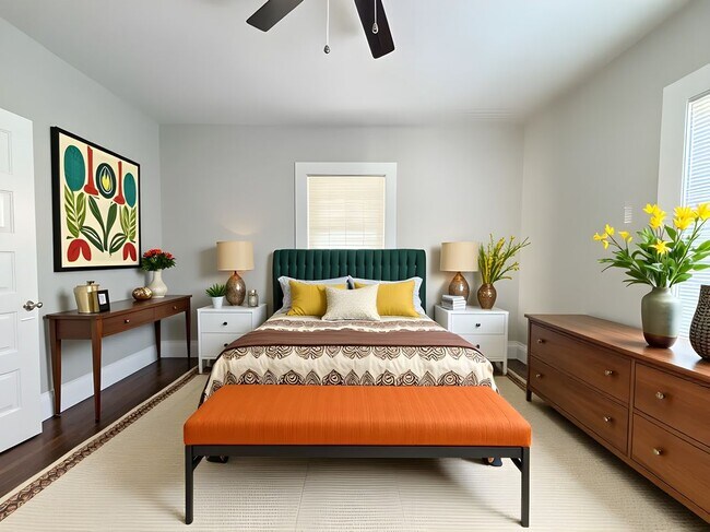 Building Photo - 525 53rd St Ens