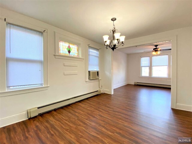 Building Photo - 13 Hedden Terrace