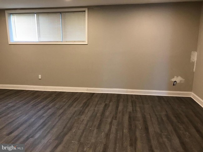 Foto del edificio - 1556 S Coventry Ln