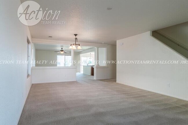 Foto del edificio - 7812 Candlelight Ln