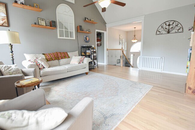 Building Photo - Pet Friendly Four Bedroom with Basement!