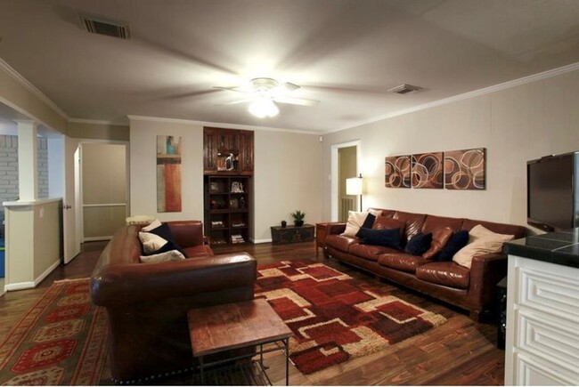 Foto del edificio - 3510 Elmridge St