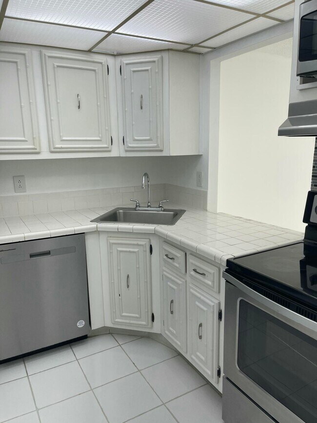 Foto del edificio - 801 Three Islands Boulevard