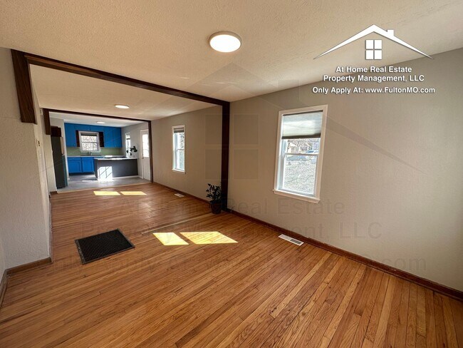 Foto del edificio - 1209 E Ash St