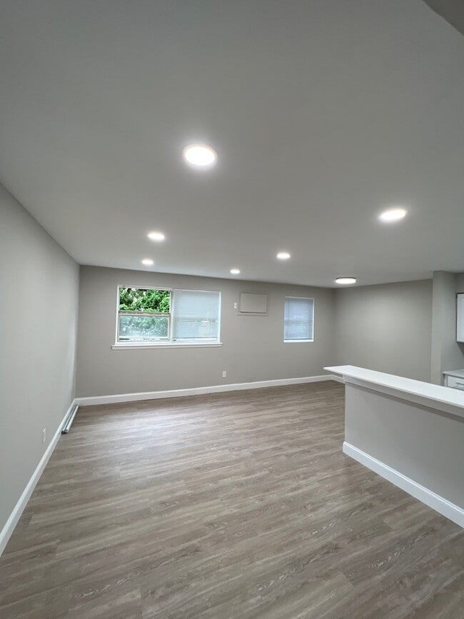 Building Photo - Cottage Street Apartments
