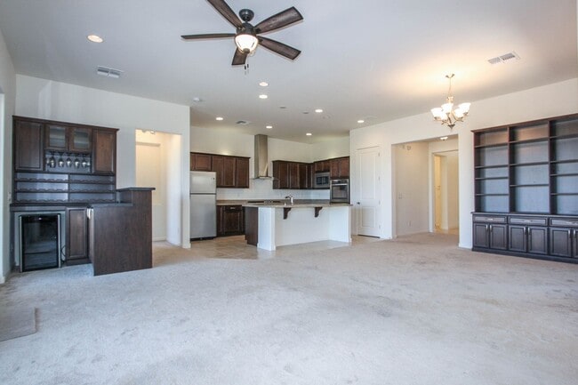 Building Photo - Two Bedroom Plus Den Home in Granite Dells Estates