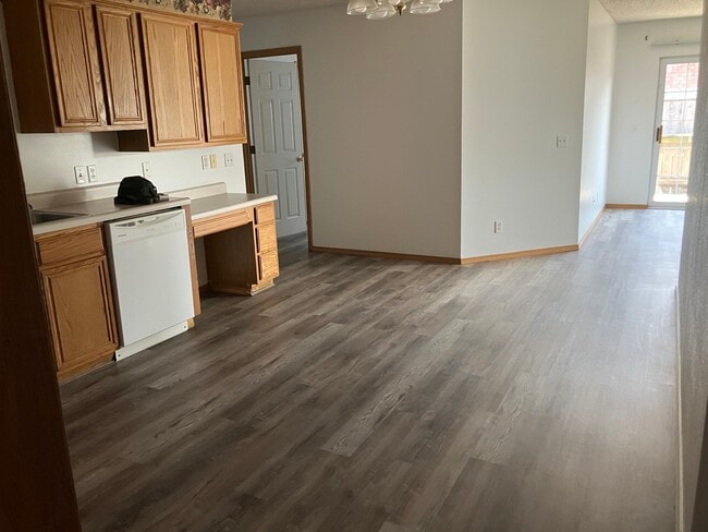 Building Photo - 51 Holly Dr