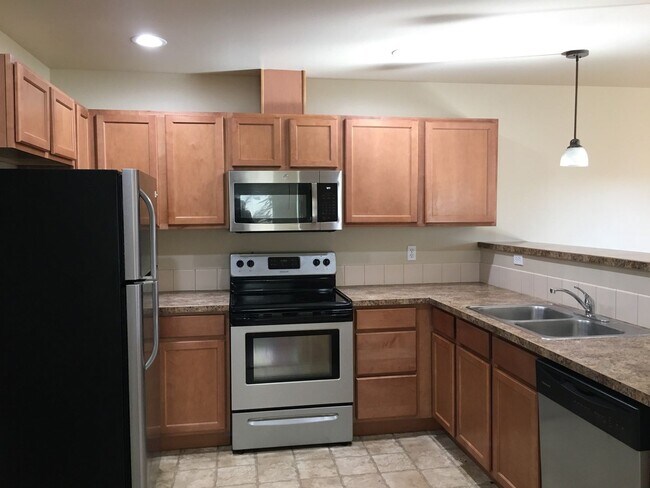 Foto del edificio - 3 Bedroom Duplex in SW Redmond