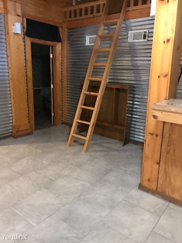 Building Photo - 618 Don Guilbeau Rd