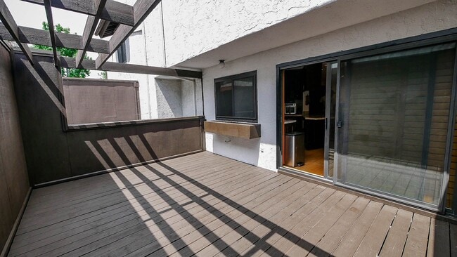 Foto del edificio - OPEN HOUSE, SAT., JULY 12th at 10:30 am - ...