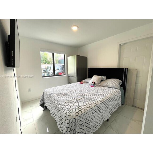 Foto del edificio - 2957 NW 45th St