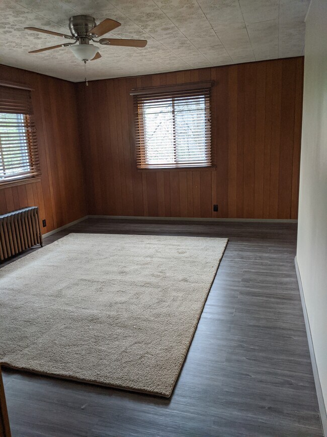 Building Photo - 980 PA-136
