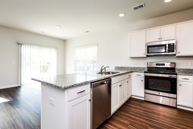 Building Photo - 269 Clydesdale Cir
