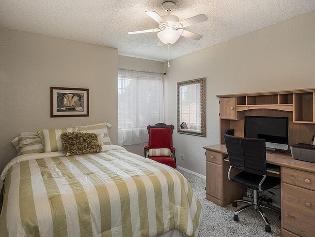 Building Photo - Spacious 4-Bed, 2-Bath Home with 2,034 Sq Ft of Comfort!"