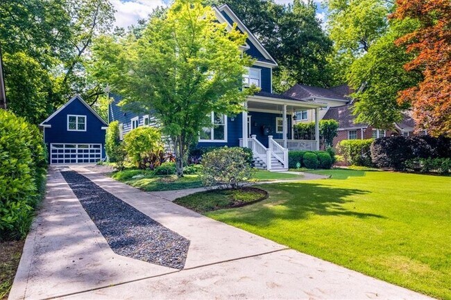 Foto del edificio - 931 East Lake Dr