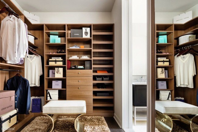 Foto del edificio - 2 br, 2 bath Apartment - 215 E 92nd St
