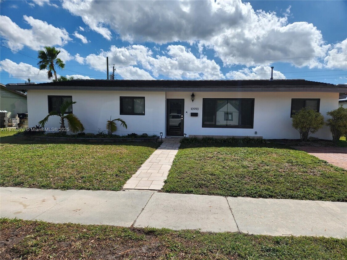 Foto principal - 10990 SW 57th St