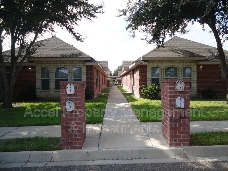 Primary Photo - 1800 S Ironwood St